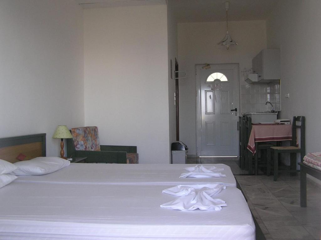 Aparthotel Knossos Pánormos Habitación foto